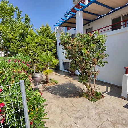 Apartment Seaside House *